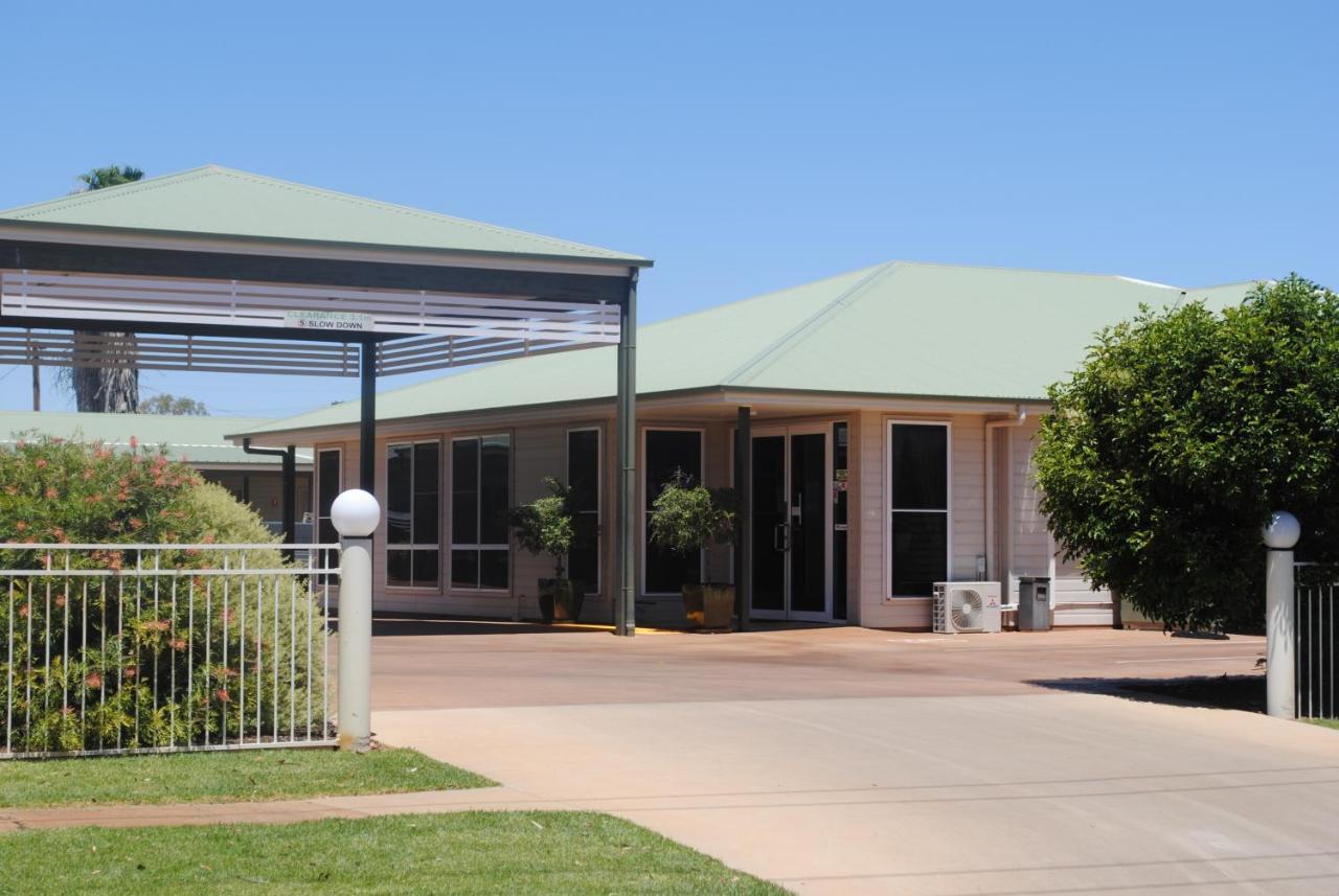 Cobar Central Motor Inn エクステリア 写真