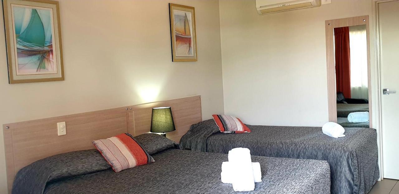 Cobar Central Motor Inn エクステリア 写真